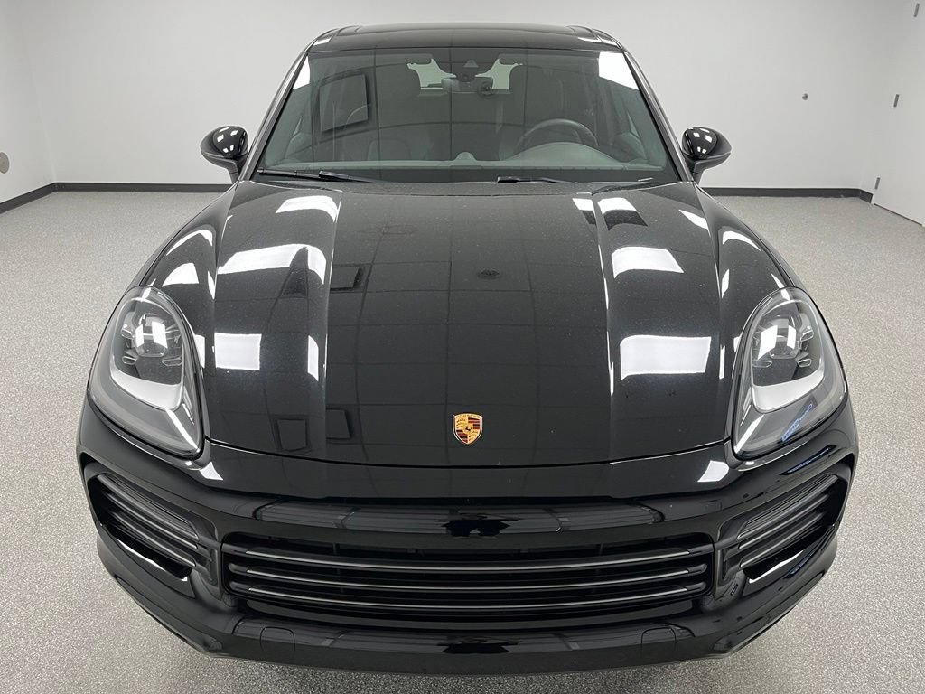 Used 2022 Porsche Cayenne Platinum Edition AWD/4WD image 3