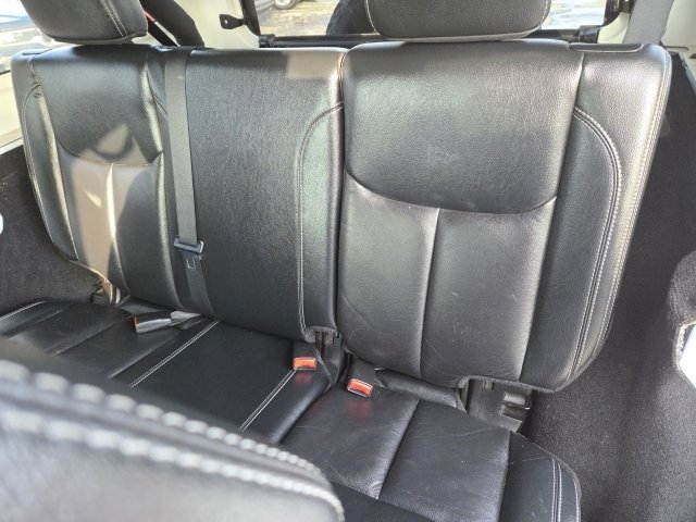 Used 2014 Jeep Wrangler Unlimited Rubicon w/ Connectivity Group image 14