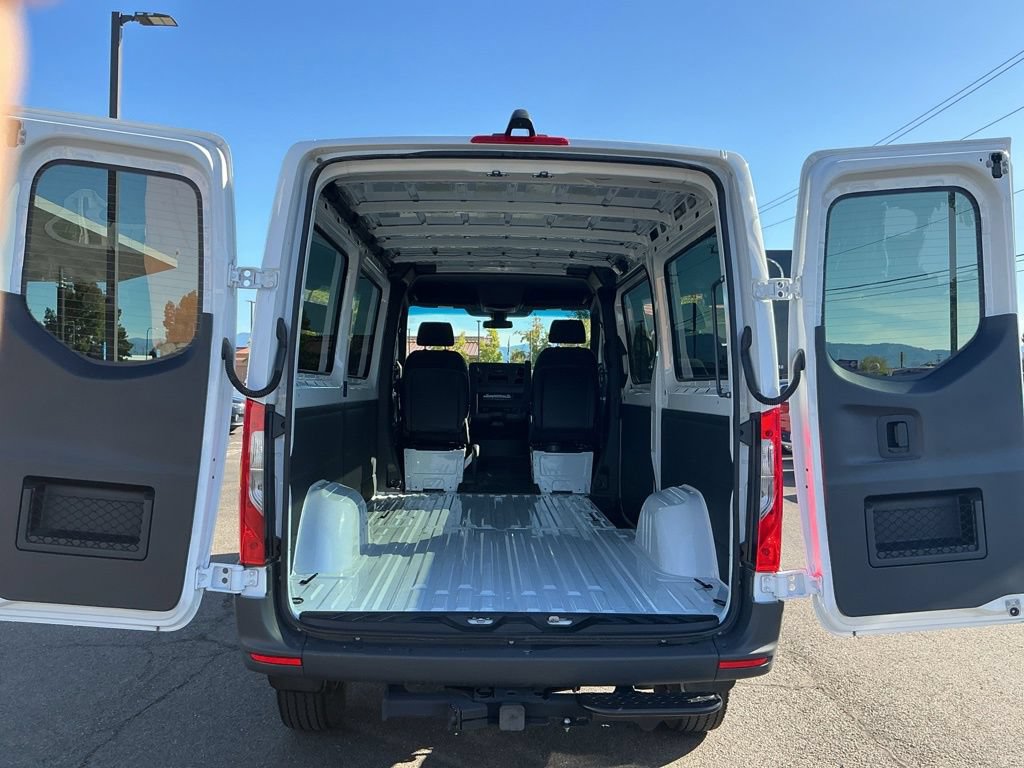 Used 2025 Mercedes-Benz Sprinter 2500 image 22