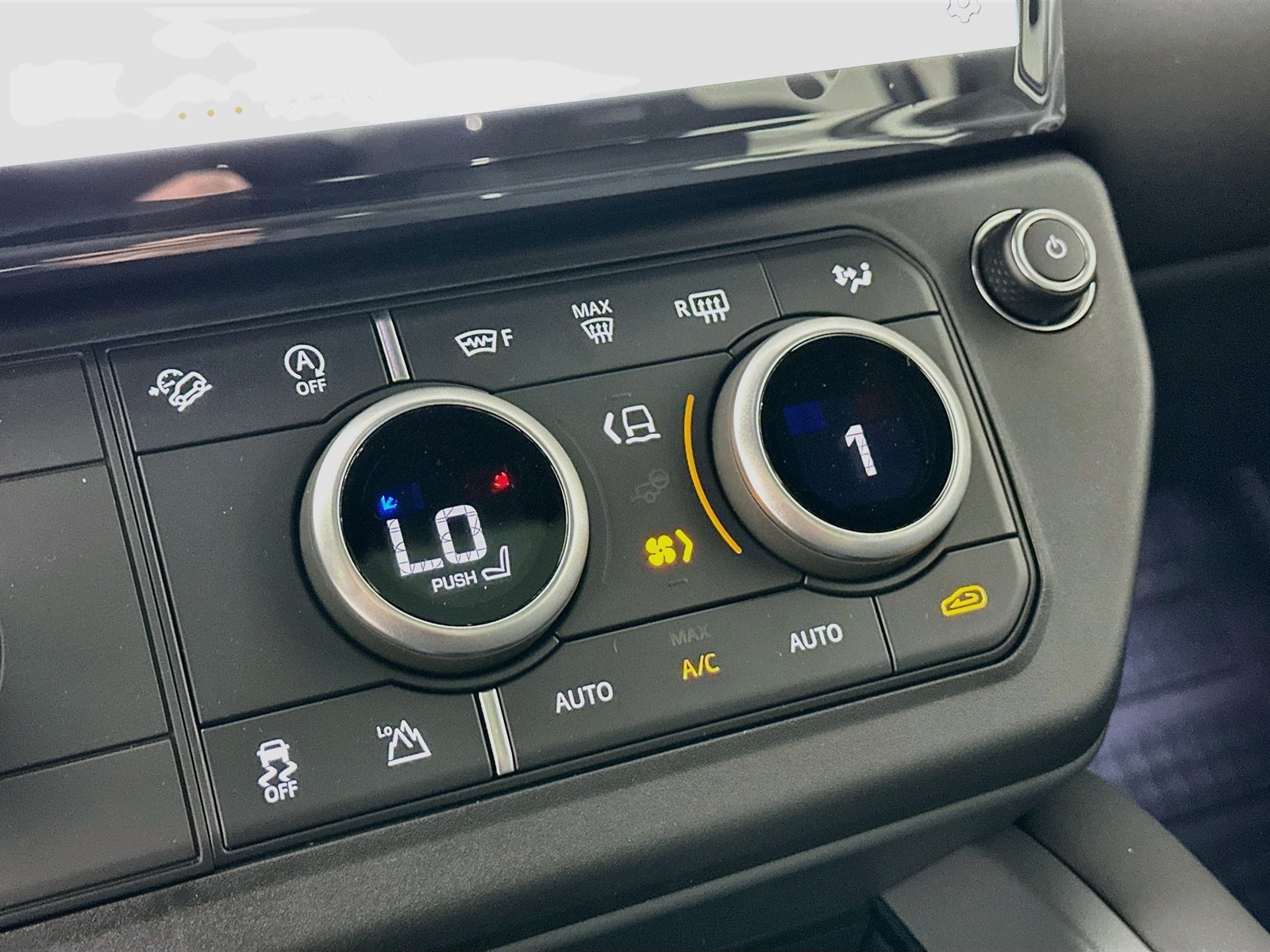 New 2026 Land Rover Defender 110 S AWD/4WD image 28