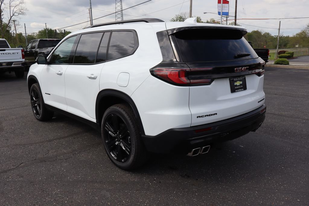 Used 2025 GMC Acadia Elevation w/ Elevation Premium Package FWD image 3