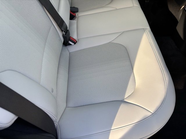 Used 2025 Kia Niro EX image 28