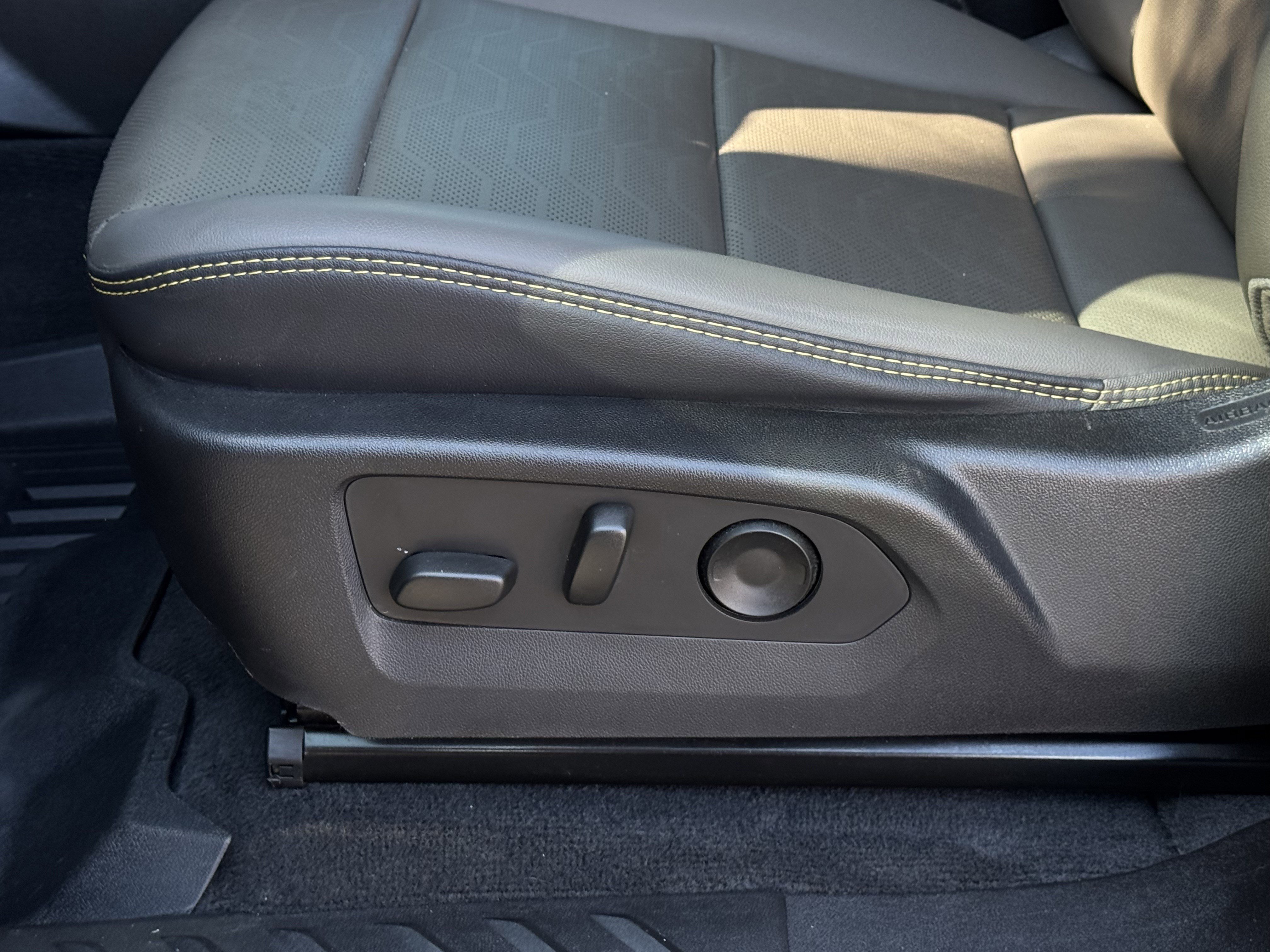 Used 2024 Chevrolet Colorado ZR2 w/ ZR2 Bison Edition AWD/4WD image 13