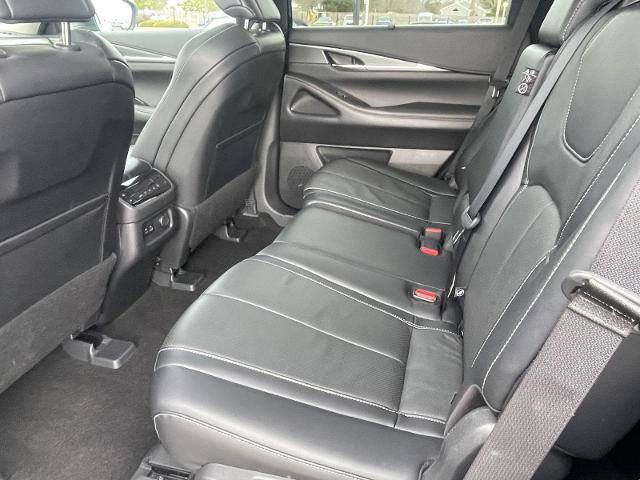Certified 2023 INFINITI QX60 Luxe w/ Cargo Package AWD/4WD image 12