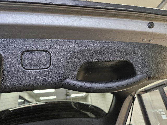 Used 2023 Kia Sportage LX image 12