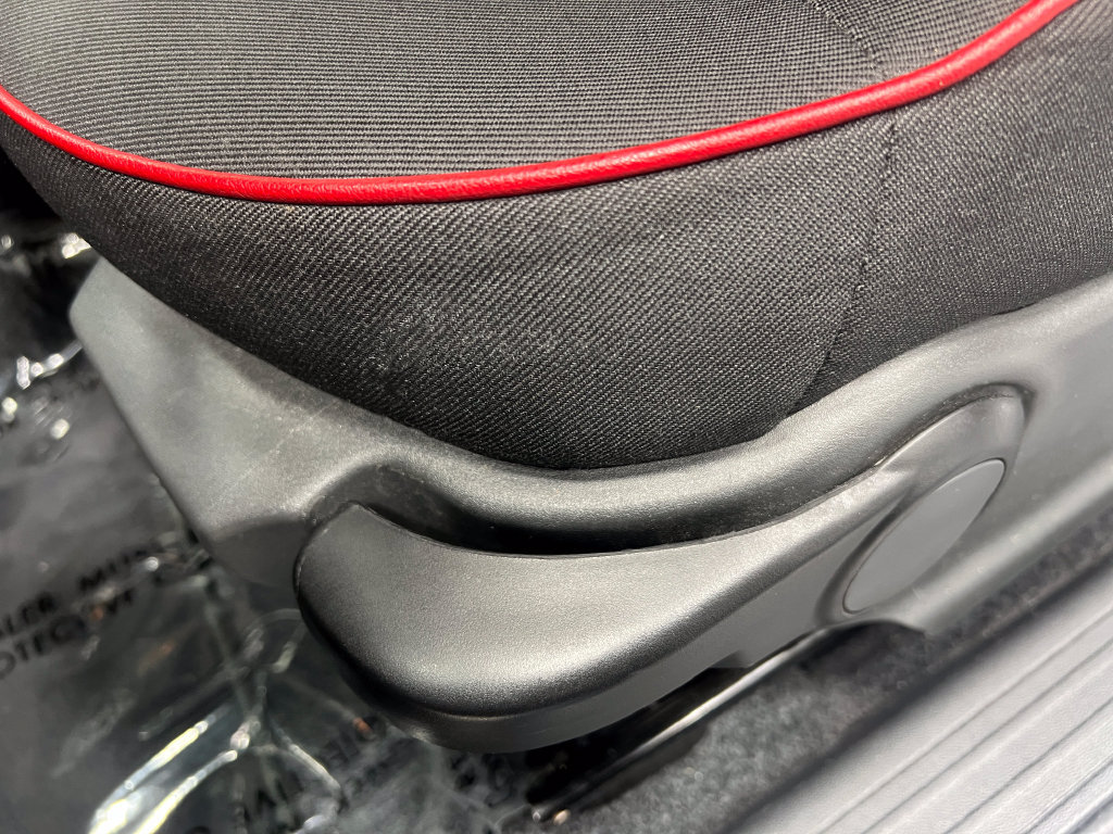 Used 2017 FIAT 500 Pop w/ Sport Appearance Package FWD image 15