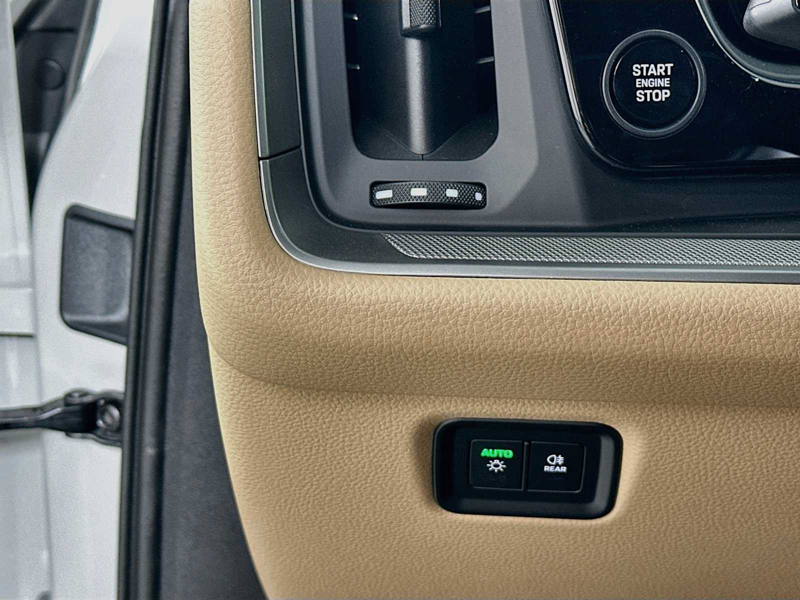New 2026 Porsche Cayenne AWD/4WD image 13