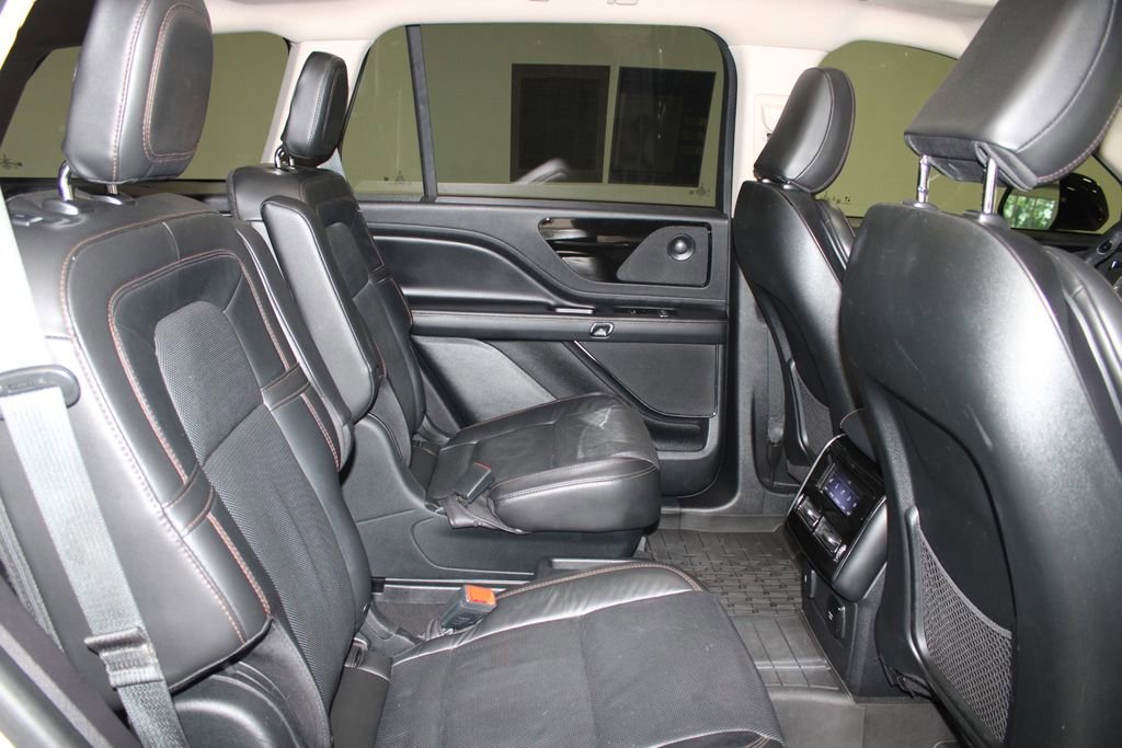 Used 2022 Lincoln Aviator Reserve w/ Equipment Group 201A AWD/4WD image 30