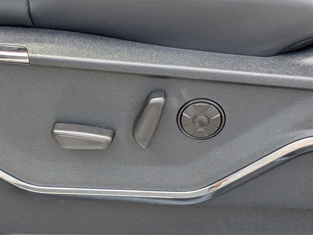 New 2025 Ford F350 Platinum image 15