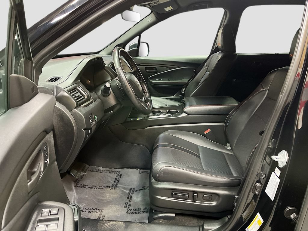 Used 2025 Honda Passport TrailSport image 21