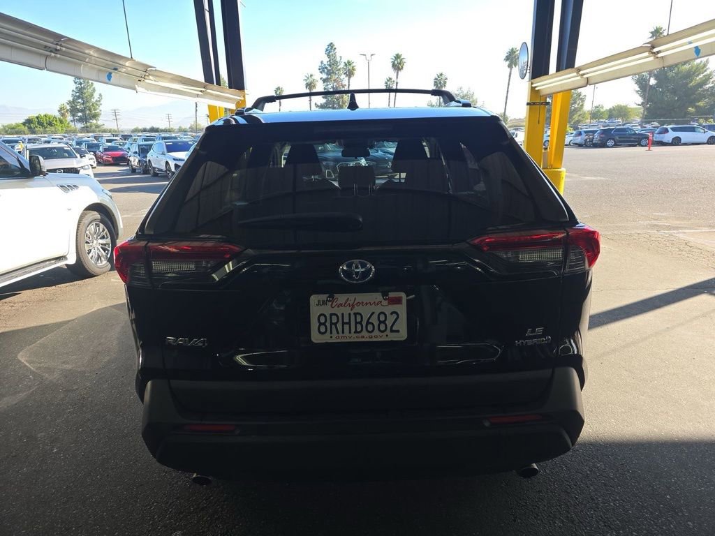 Used 2020 Toyota RAV4 LE image 15