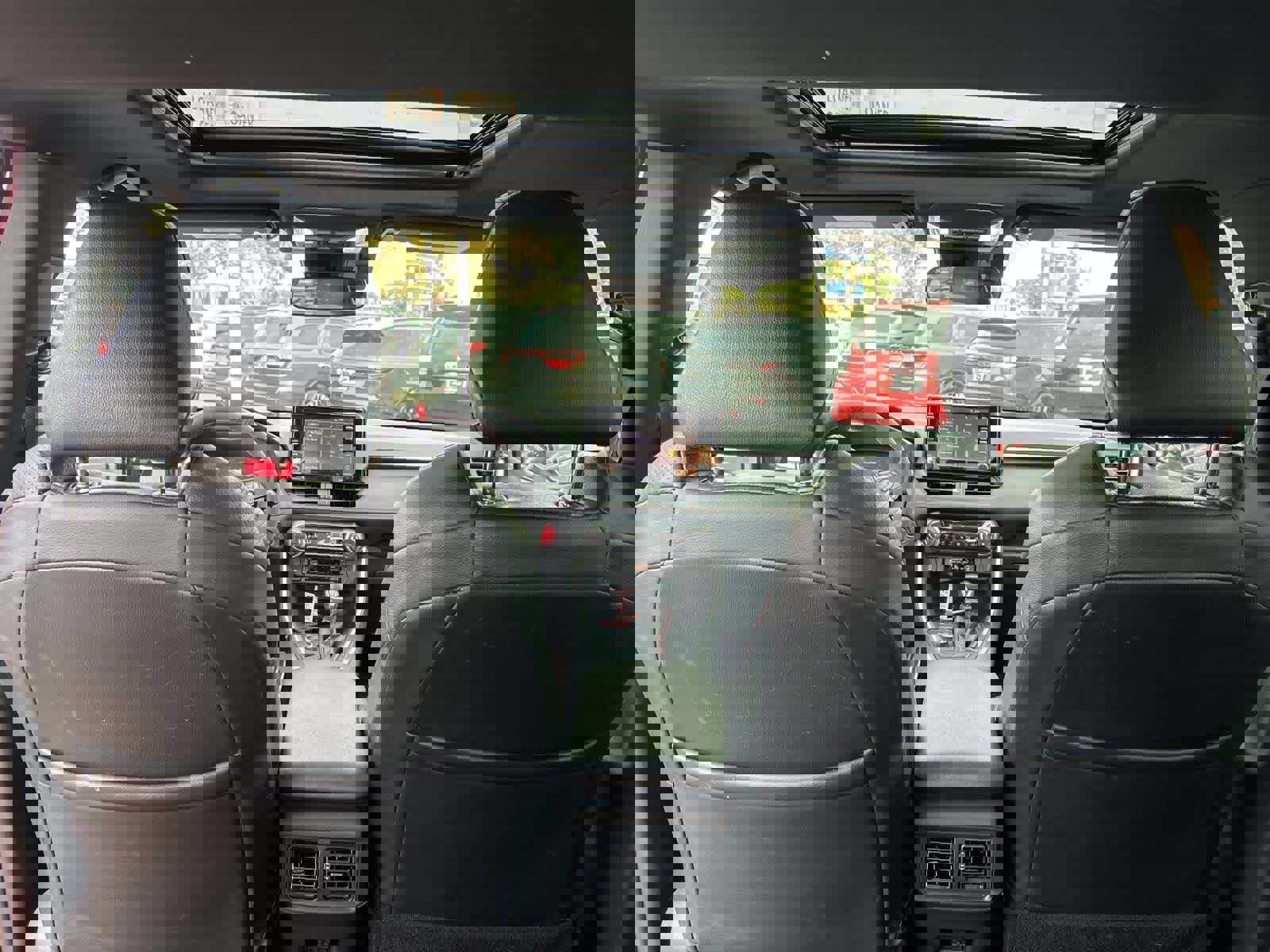 Used 2021 Toyota RAV4 SE w/ Weather & Moonroof Package image 36