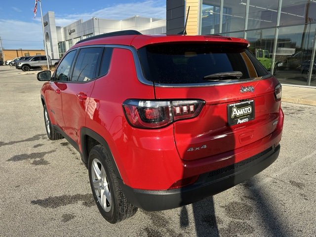 Used 2024 Jeep Compass Latitude image 8