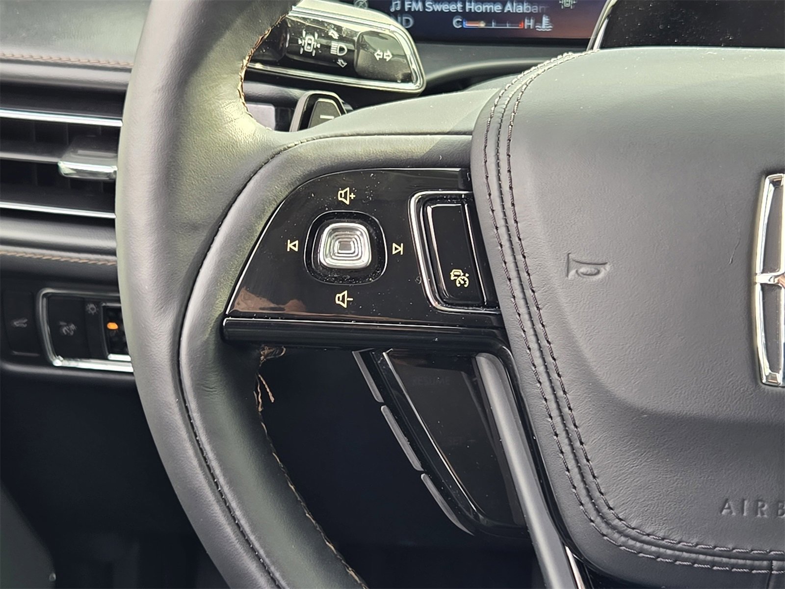 Used 2025 Lincoln Aviator Reserve w/ Equipment Group 201A image 26