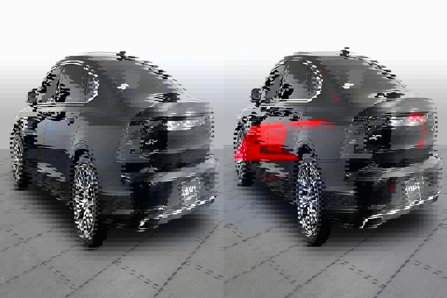 Used 2018 Volvo S90 T6 Momentum image 12