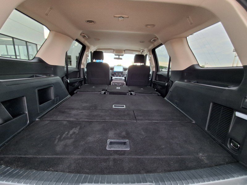 Used 2024 Ford Expedition XL image 23