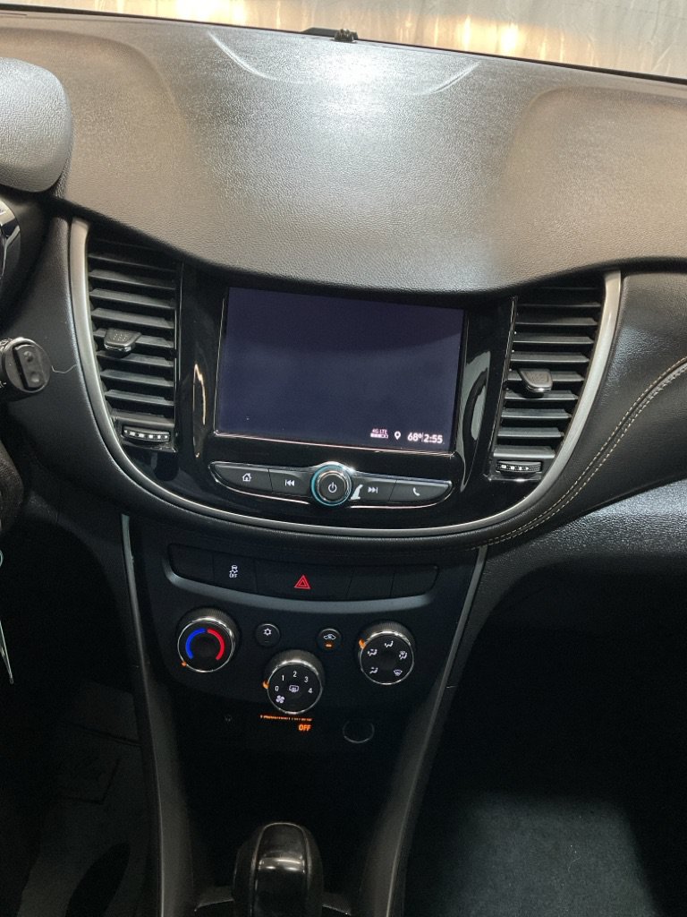 Used 2020 Chevrolet Trax LS w/ Tint and Cruise Package FWD image 23