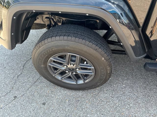 Used 2024 Jeep Gladiator Sport AWD/4WD image 60