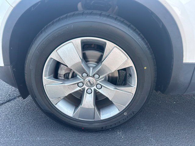 Used 2022 Volvo XC40 T4 Momentum FWD image 36