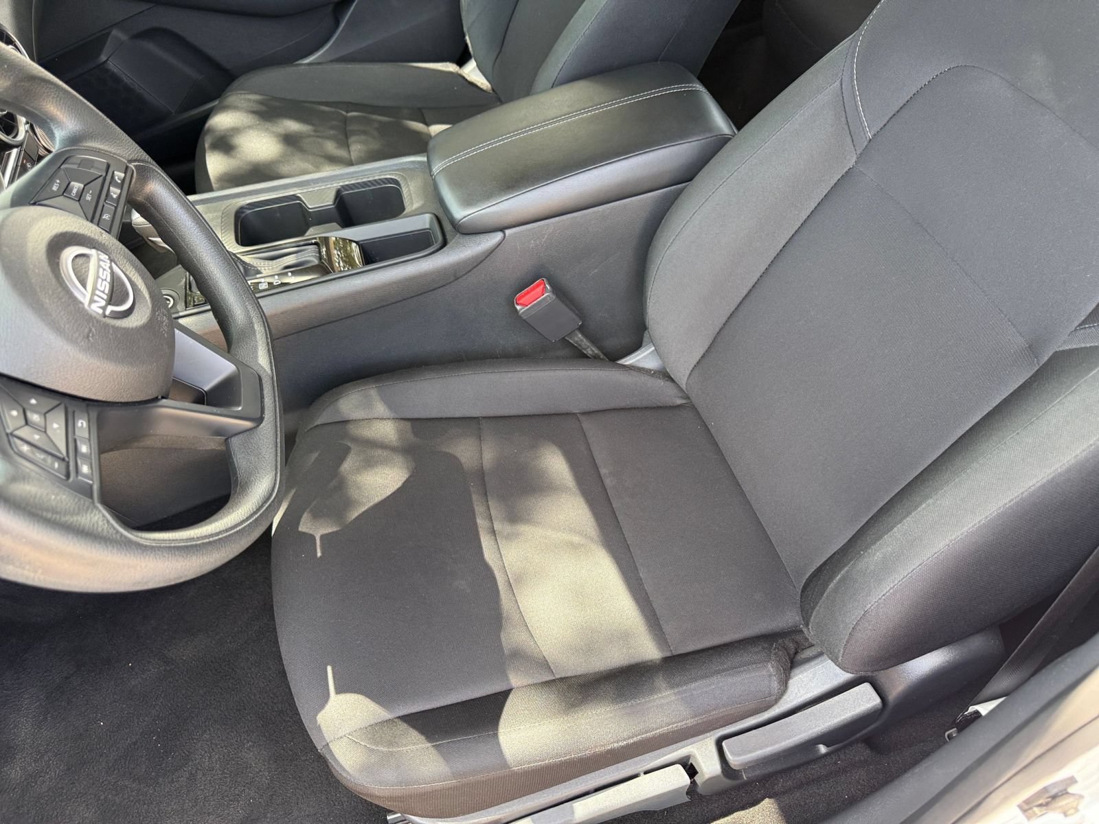 Used 2025 Nissan Sentra S FWD image 35