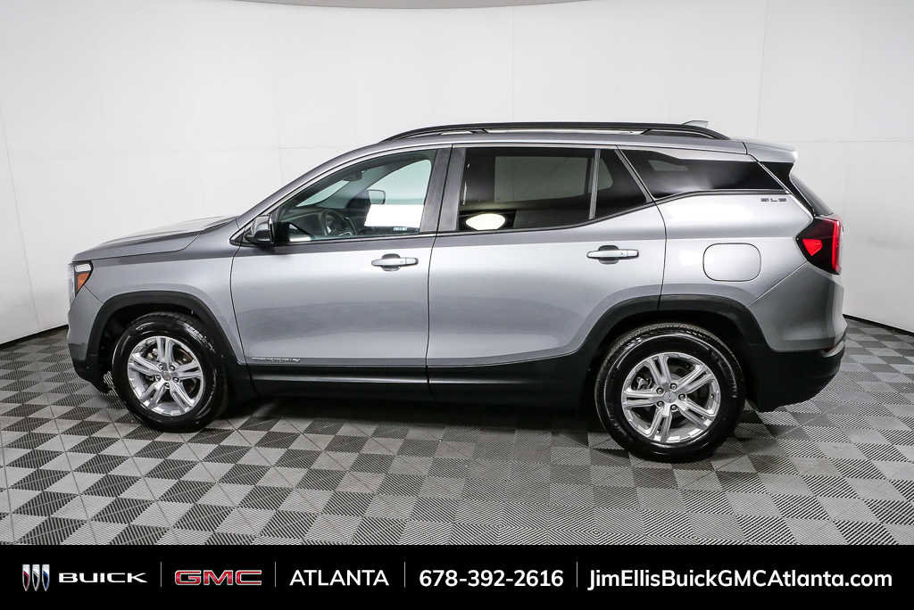Used 2024 GMC Terrain SLE w/ Driver Convenience Package FWD image 29