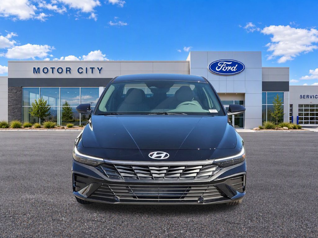 Used 2026 Hyundai Elantra SE FWD image 6