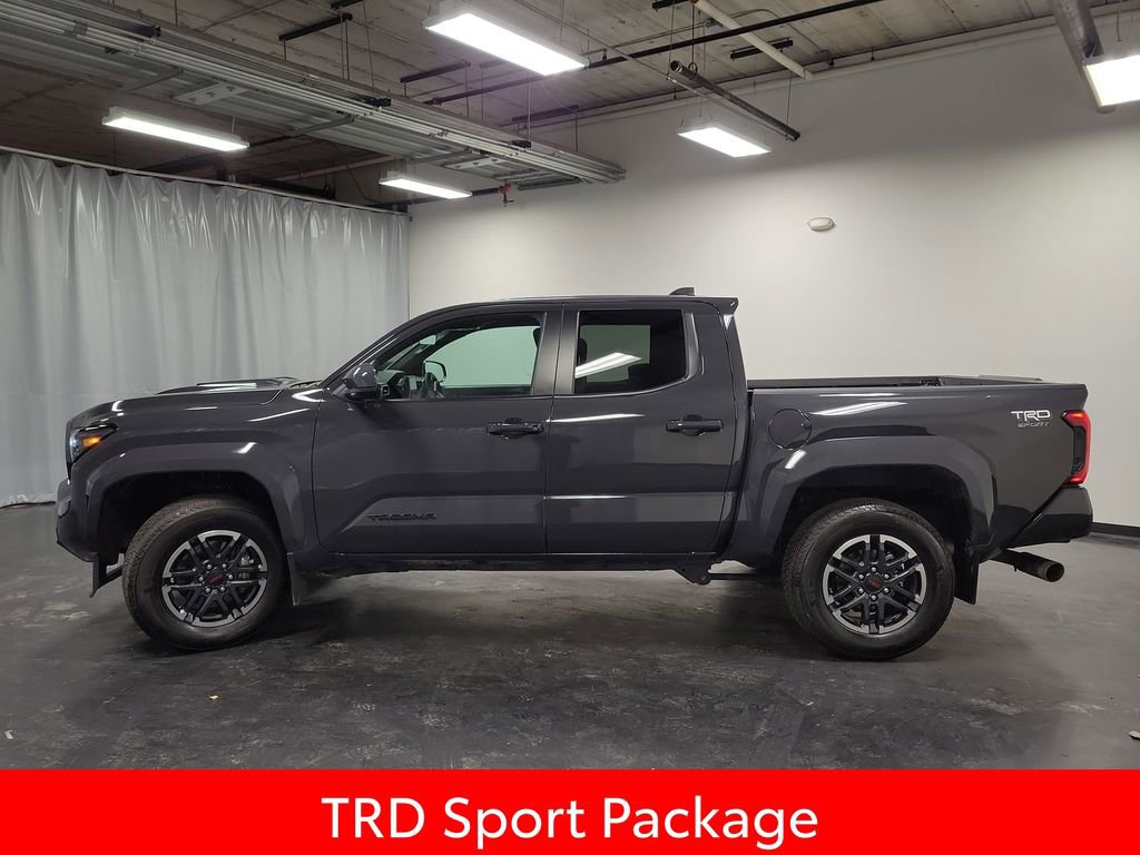 Used 2024 Toyota Tacoma TRD Sport image 5