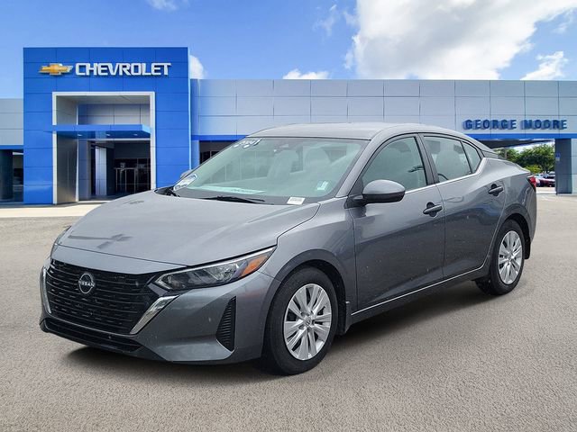 Used 2024 Nissan Sentra S w/ Lighting Package FWD image 2