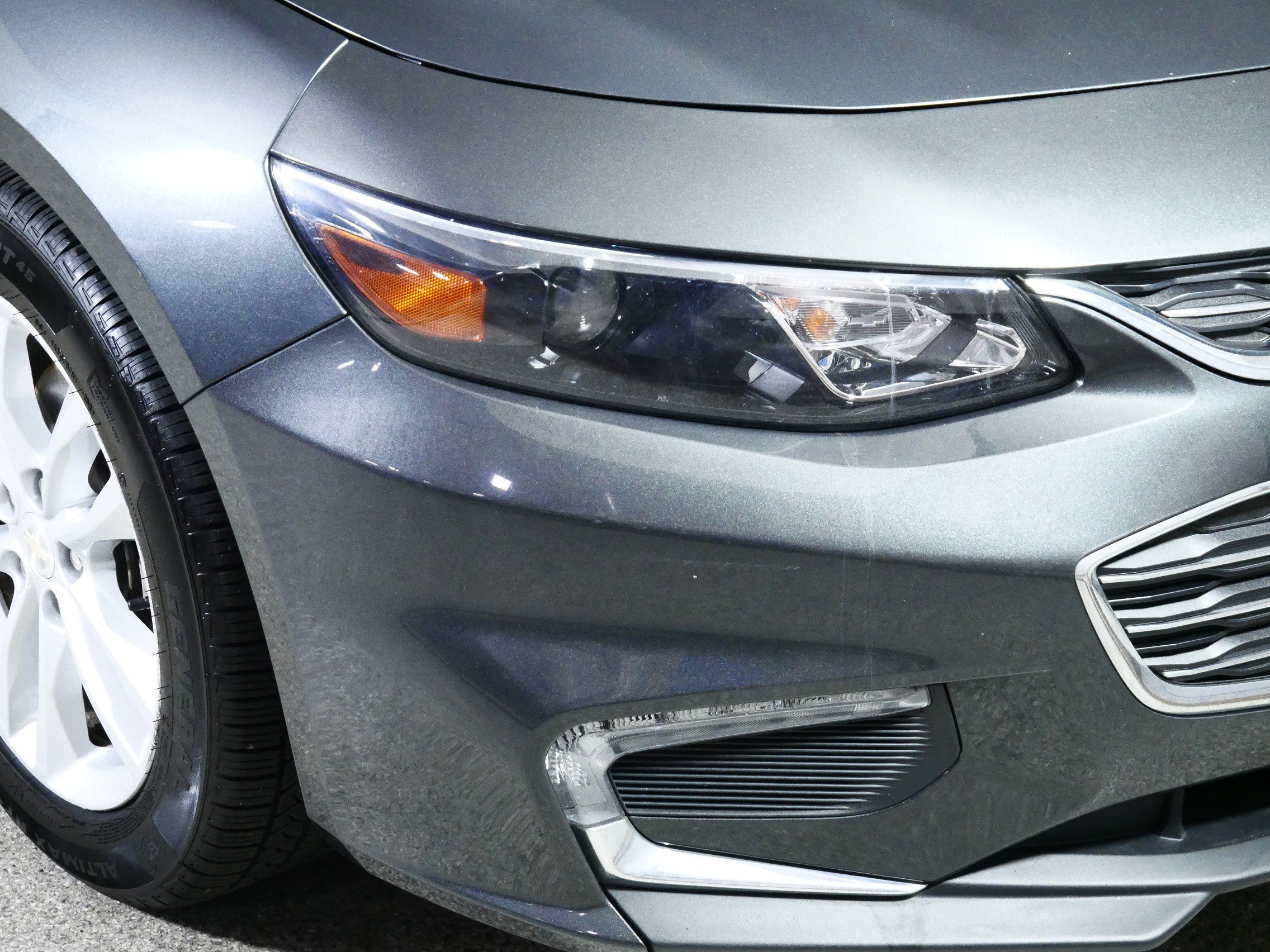 Used 2018 Chevrolet Malibu LT FWD image 16