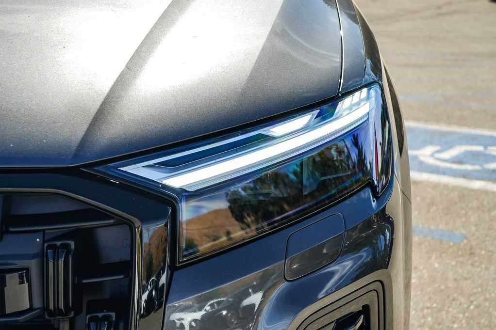 New 2026 Audi Q7 2.0T Premium Plus AWD/4WD image 8
