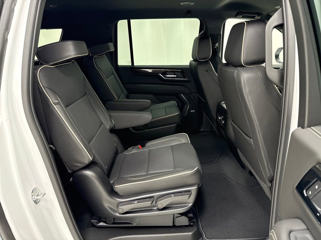 New 2026 GMC Yukon XL Elevation image 12