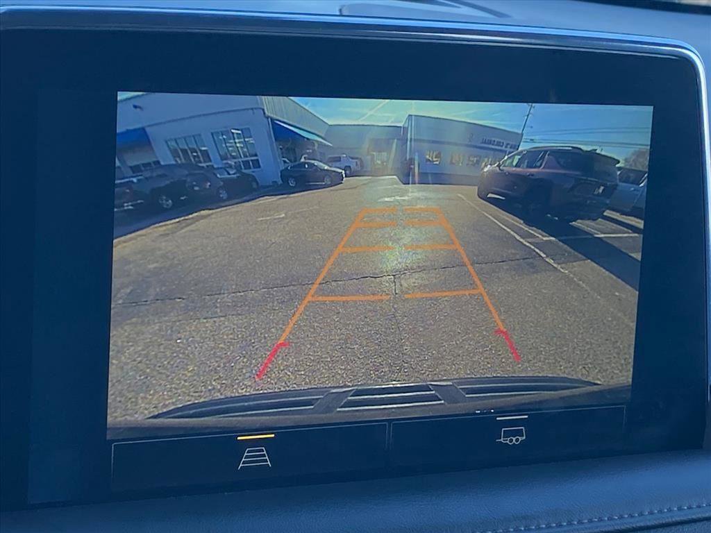 Used 2024 Chevrolet Suburban LT image 20