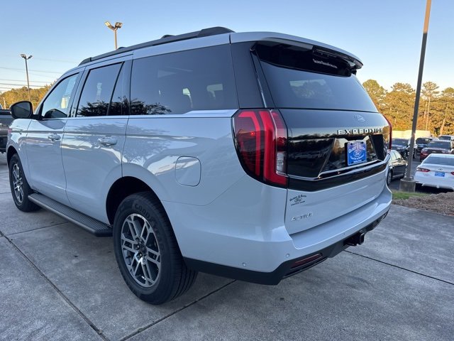 New 2025 Ford Expedition Active image 5