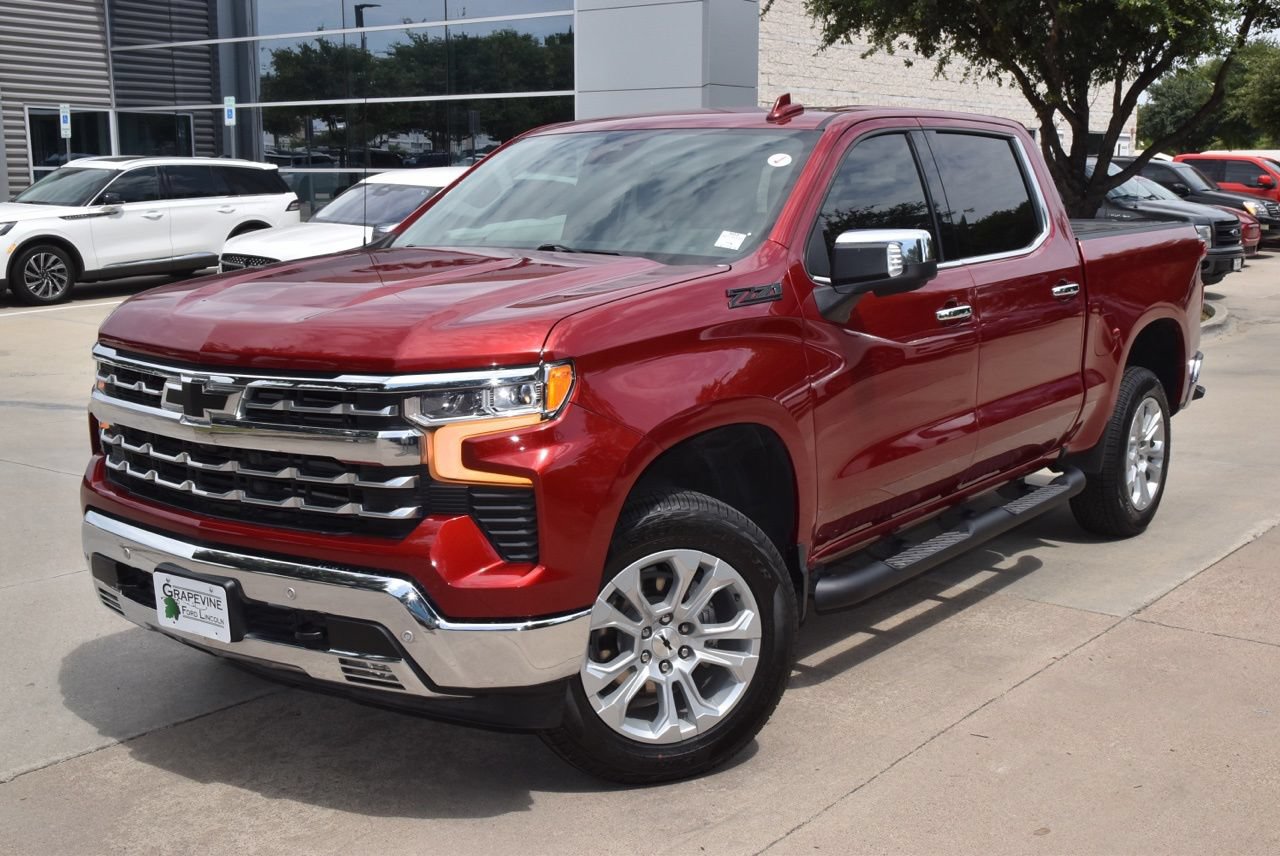 Used 2025 Chevrolet Silverado 1500 LTZ AWD/4WD image 43