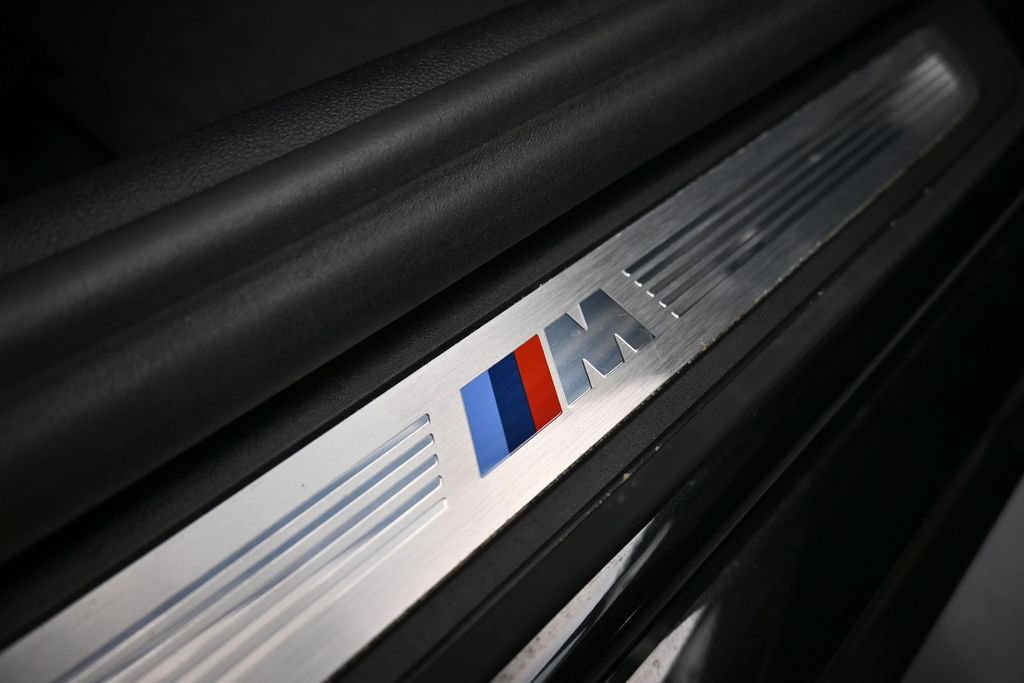 Used 2023 BMW 530e xDrive w/ Premium Package AWD/4WD image 23