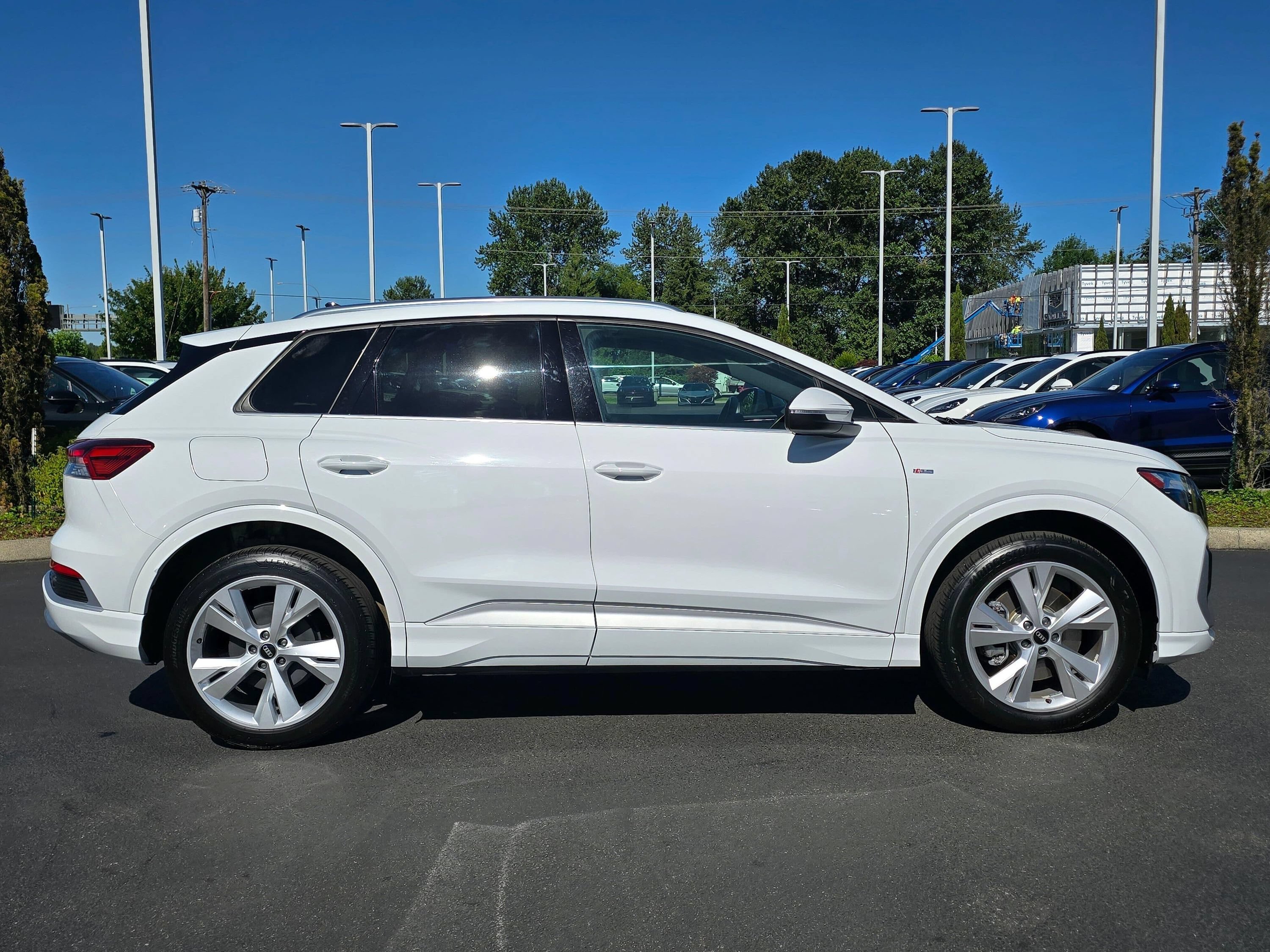 Used 2023 Audi Q4 e-tron Premium w/ 20" Wheel Package AWD/4WD image 6