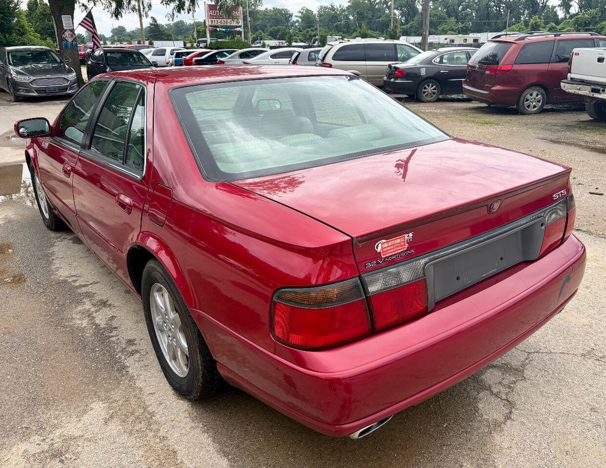 Used 1998 Cadillac Seville STS w/ Heated Seats Pkg FWD image 3