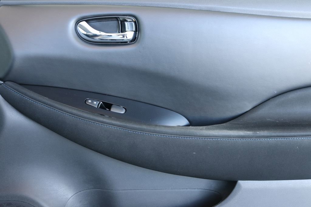 Used 2021 Nissan Leaf SV Plus image 32