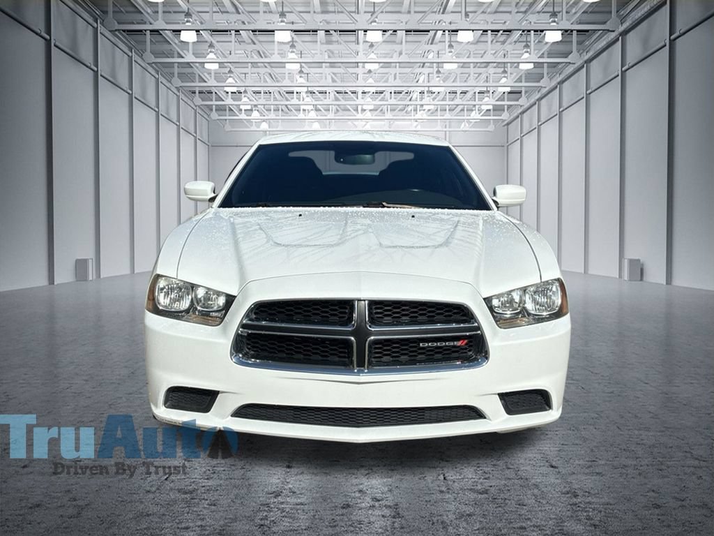 Used 2014 Dodge Charger SE w/ Sport Appearance Group RWD image 2