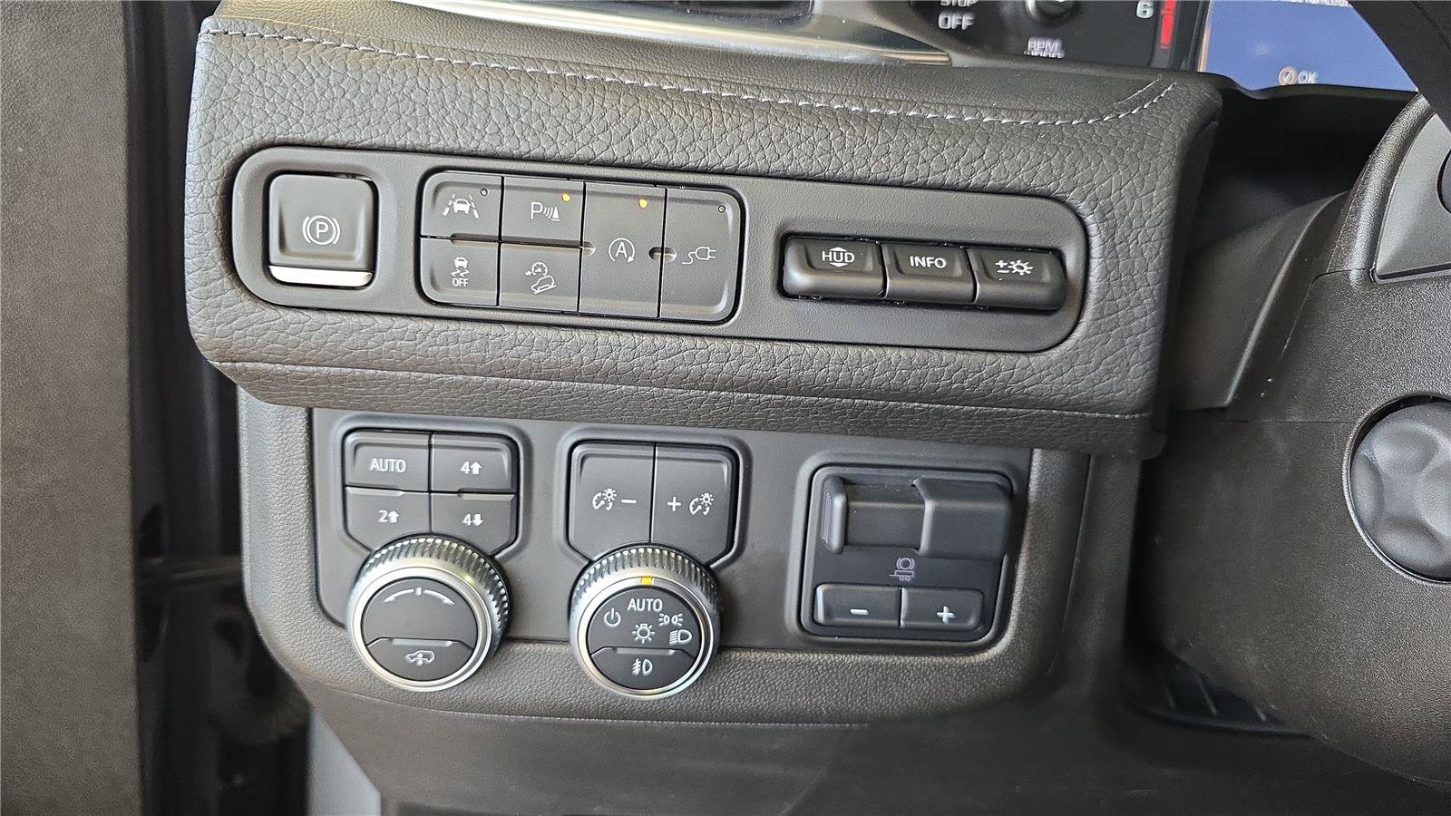 Used 2021 GMC Yukon Denali w/ Denali Ultimate Package image 26