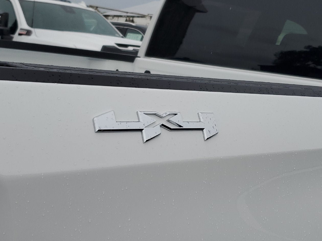 New 2026 GMC Sierra 1500 Pro w/ Graphite Edition AWD/4WD image 8