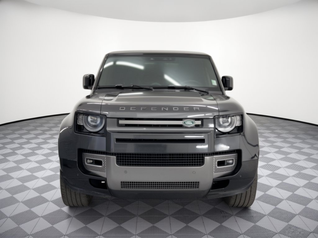 Used 2025 Land Rover Defender 110 V8 AWD/4WD image 6