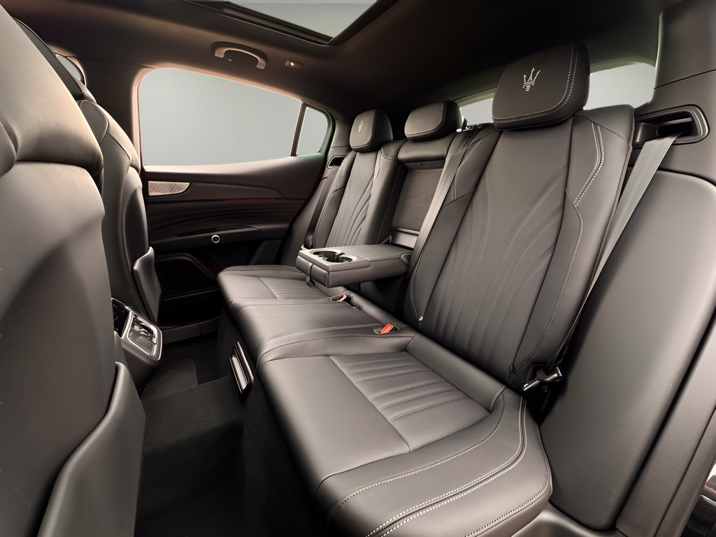 New 2025 Maserati Grecale Modena AWD/4WD image 16