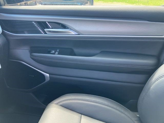New 2026 Jeep Grand Wagoneer L Limited AWD/4WD image 23