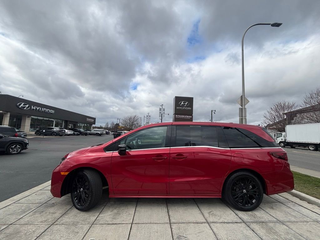 Used 2025 Honda Odyssey Sport-L image 4