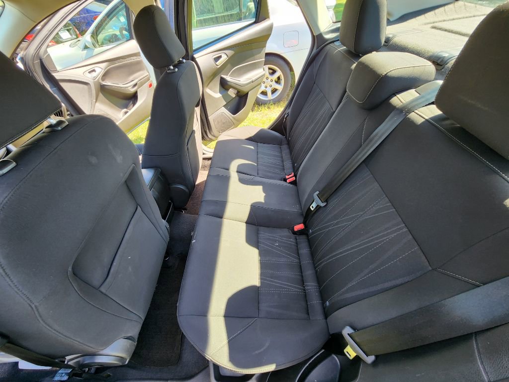 Used 2016 Ford Focus SE image 5