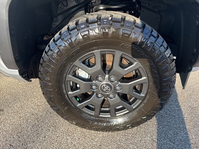 Used 2025 Toyota 4Runner SR5 image 19