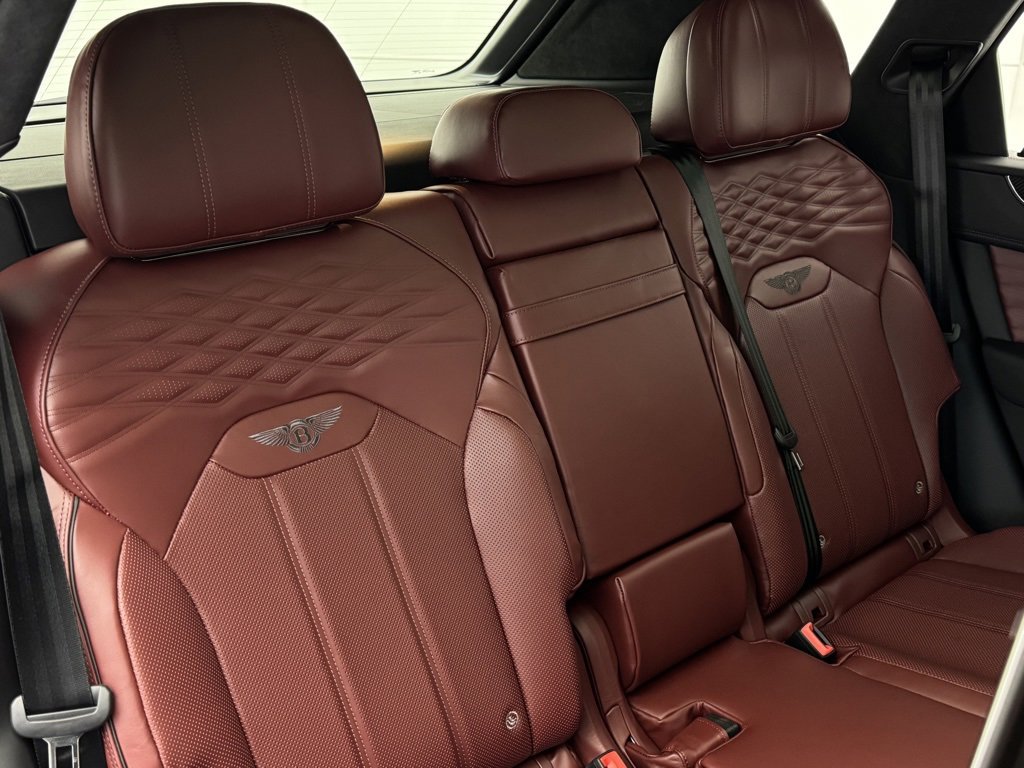New 2025 Bentley Bentayga image 35