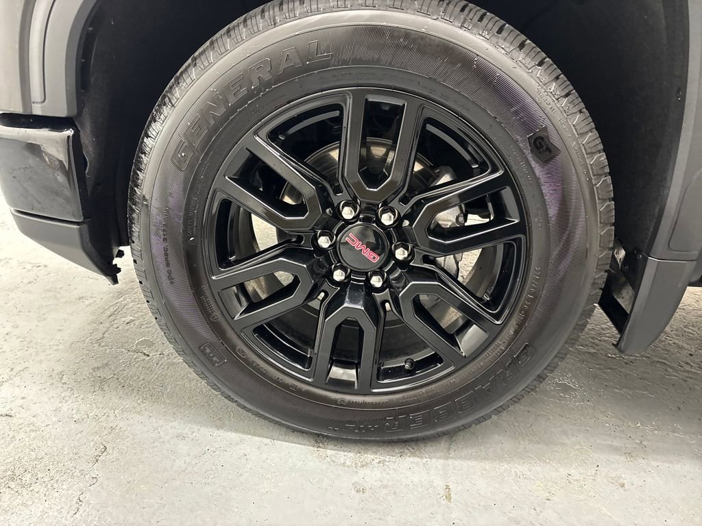 Used 2025 GMC Sierra 1500 Elevation image 27