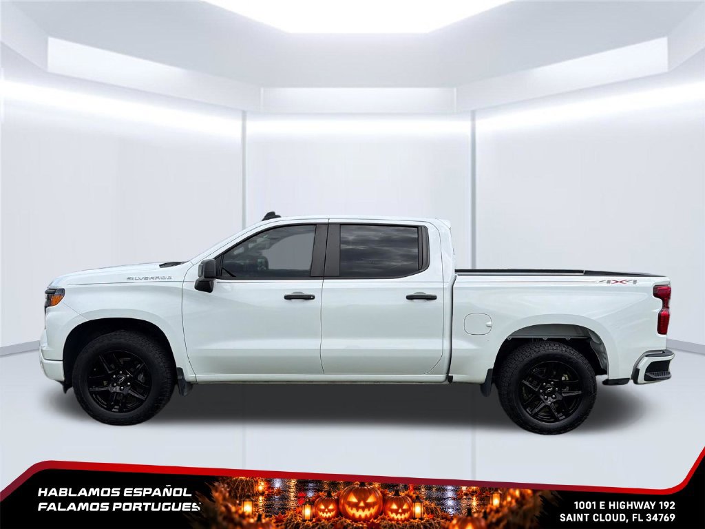 Used 2024 Chevrolet Silverado 1500 Custom AWD/4WD image 2